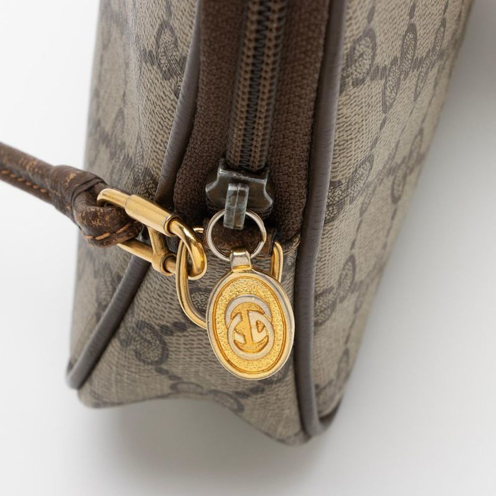 Gucci Vintage GG Supreme Small Camera Bag - Picture 9 of 15